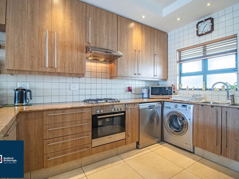 Modern North-Facing 2-Bedroom Apartment For Sale - Photo 2