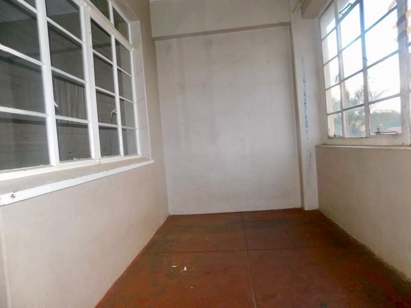 2 Bedroom and 1 Bathroom available for sale Call us now!! - Photo 10