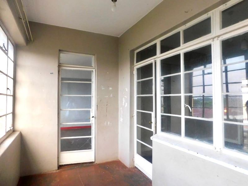 2 Bedroom and 1 Bathroom available for sale Call us now!! - Photo 9