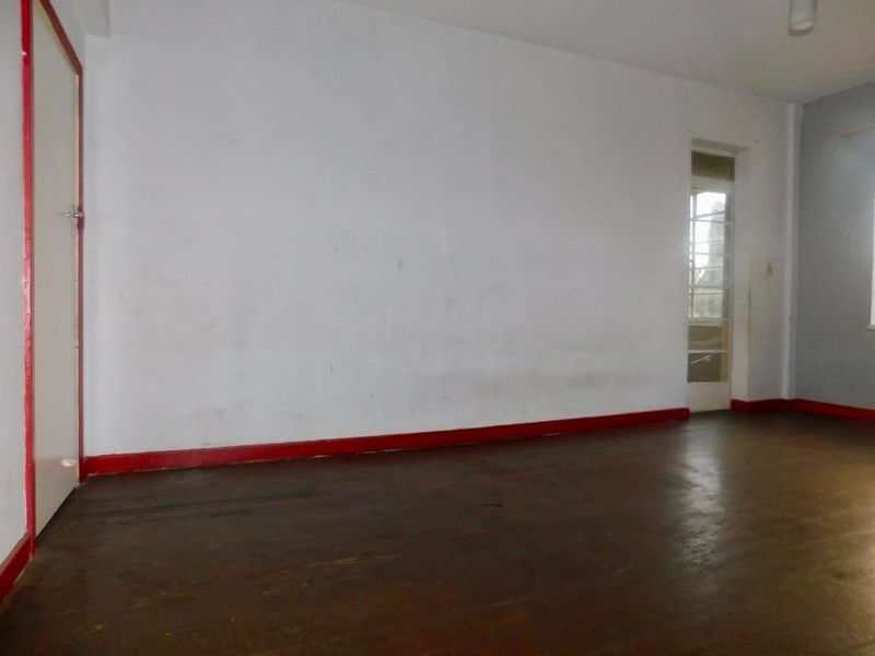 2 Bedroom and 1 Bathroom available for sale Call us now!! - Photo 5