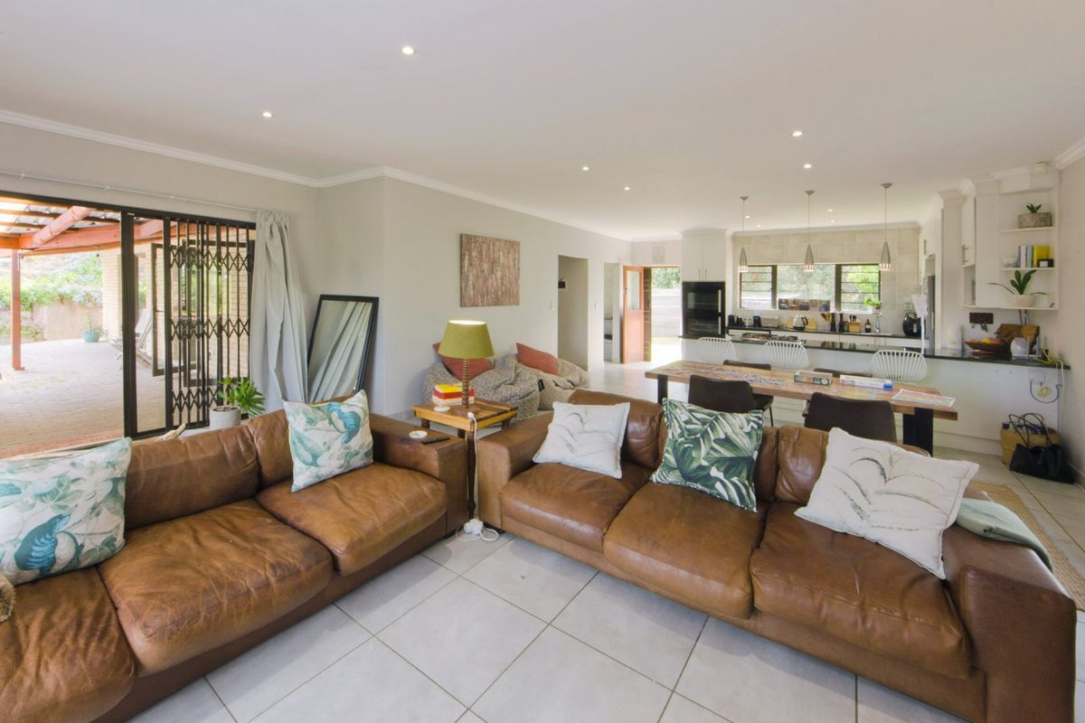 A Home Where the Garden, Pool & Patio Steal the Show! PLUS A FLATLET!  - Photo 5