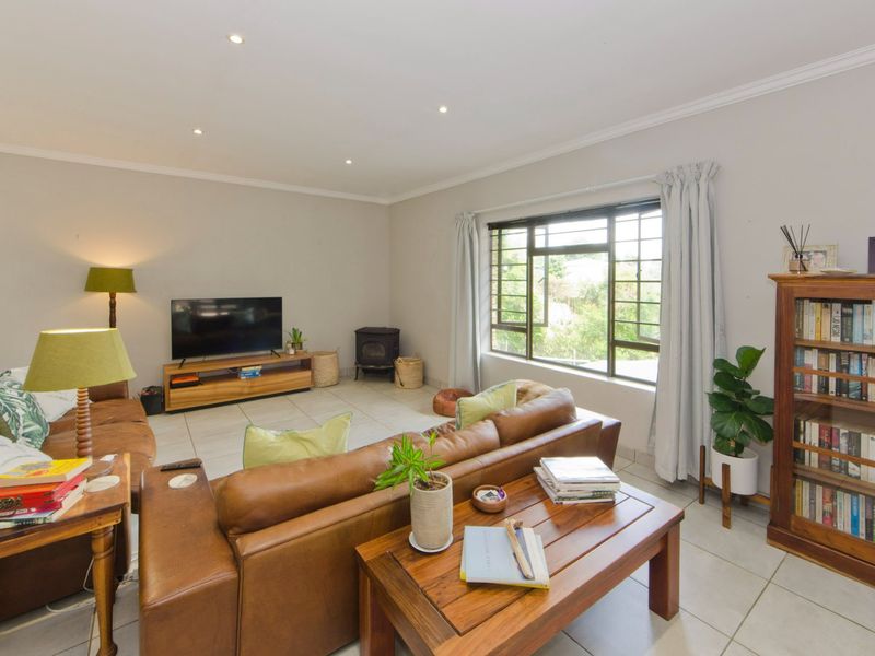 A Home Where the Garden, Pool & Patio Steal the Show! PLUS A FLATLET!  - Photo 4