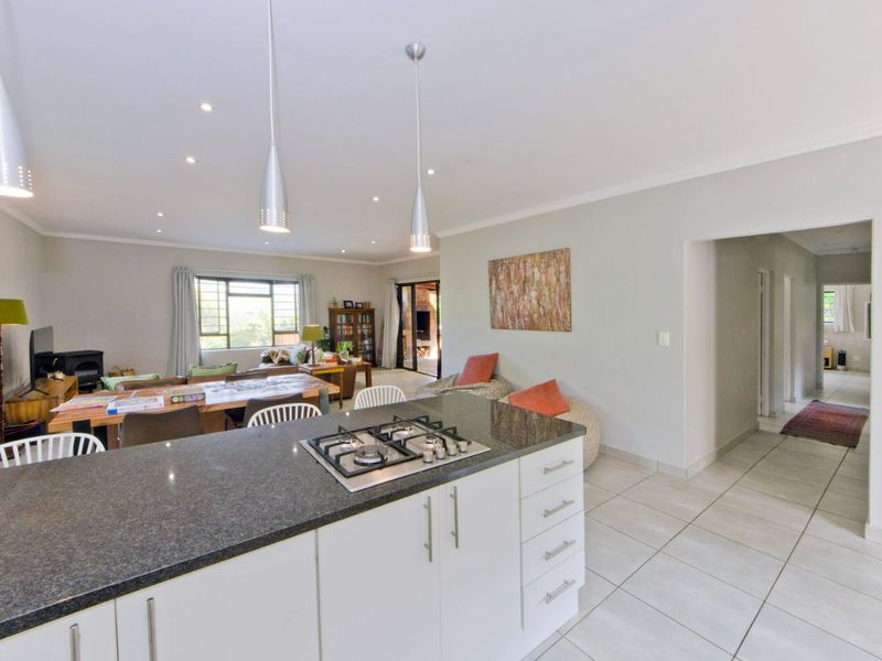 A Home Where the Garden, Pool & Patio Steal the Show! PLUS A FLATLET!  - Photo 8