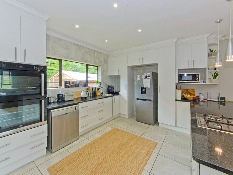 A Home Where the Garden, Pool & Patio Steal the Show! PLUS A FLATLET!  - Photo 6