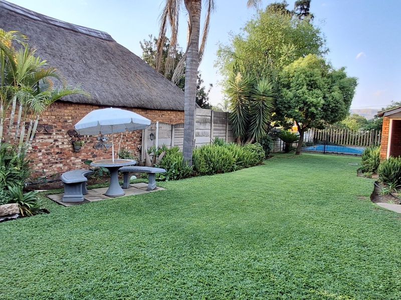 SPACIOUS 3 BED HOUSE FOR SALE - Photo 3