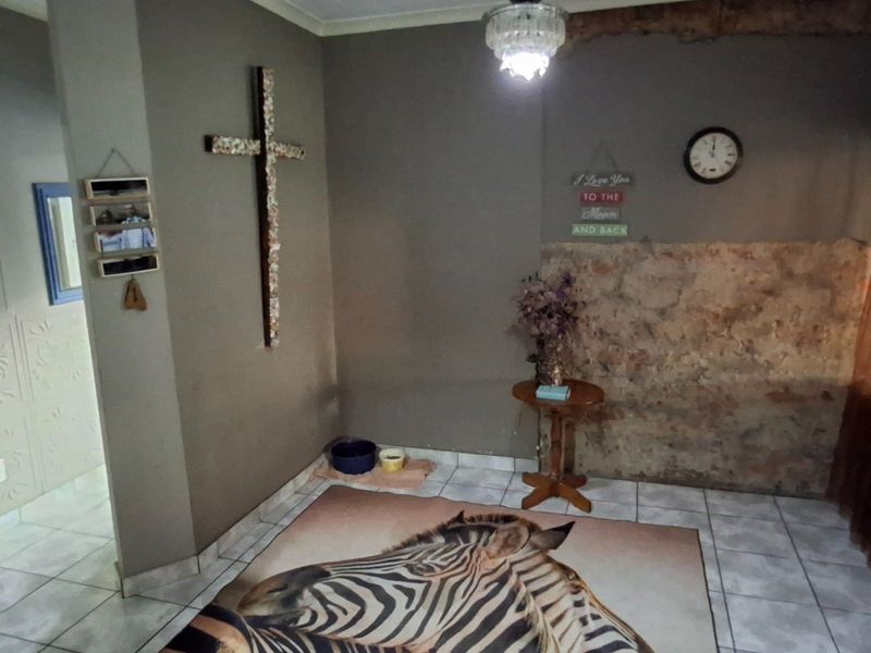 SPACIOUS 3 BED HOUSE FOR SALE - Photo 5