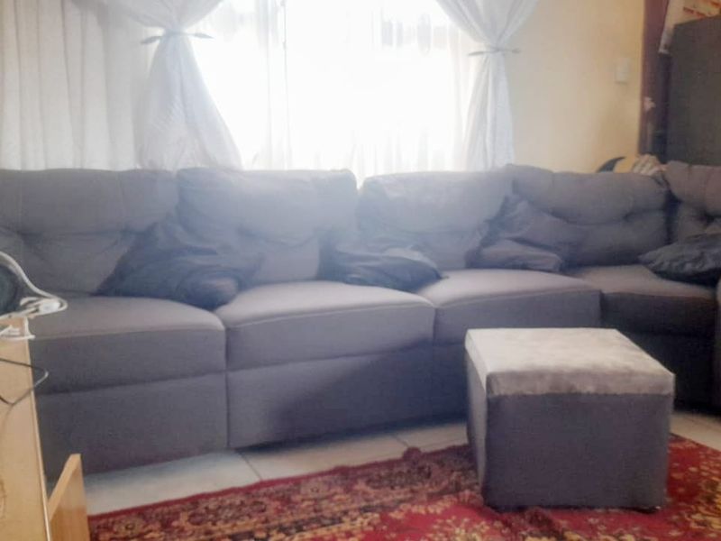 Charming 2-bedroom property in Borwa, Westonaria - Photo 9