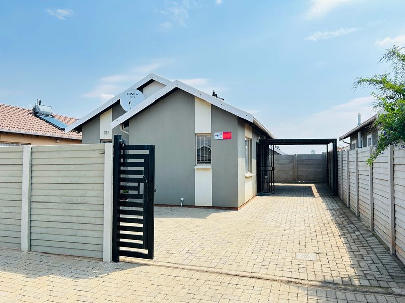 Beautiful 2 bedrooms for sale in Sky City  - Photo 2