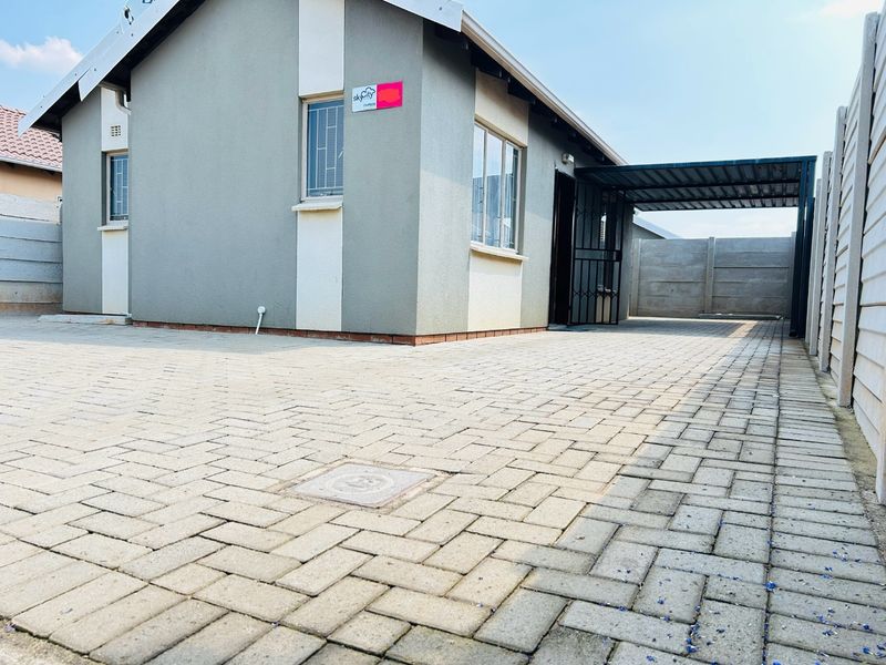 Beautiful 2 bedrooms for sale in Sky City  - Photo 4