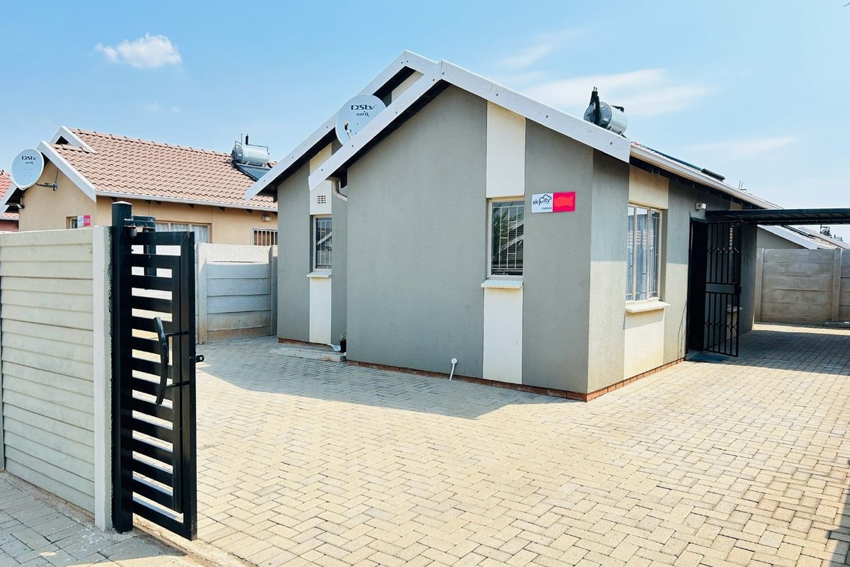 Beautiful 2 bedrooms for sale in Sky City  - Photo 3