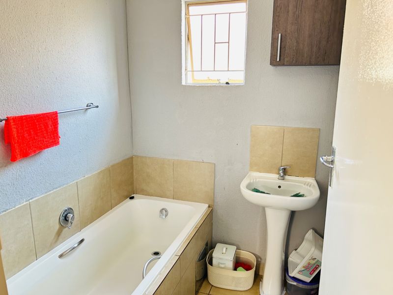 Beautiful 2 bedrooms for sale in Sky City  - Photo 10