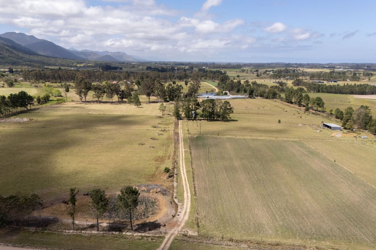 Small Farm with Grazing, Mountain Views - Photo 3
