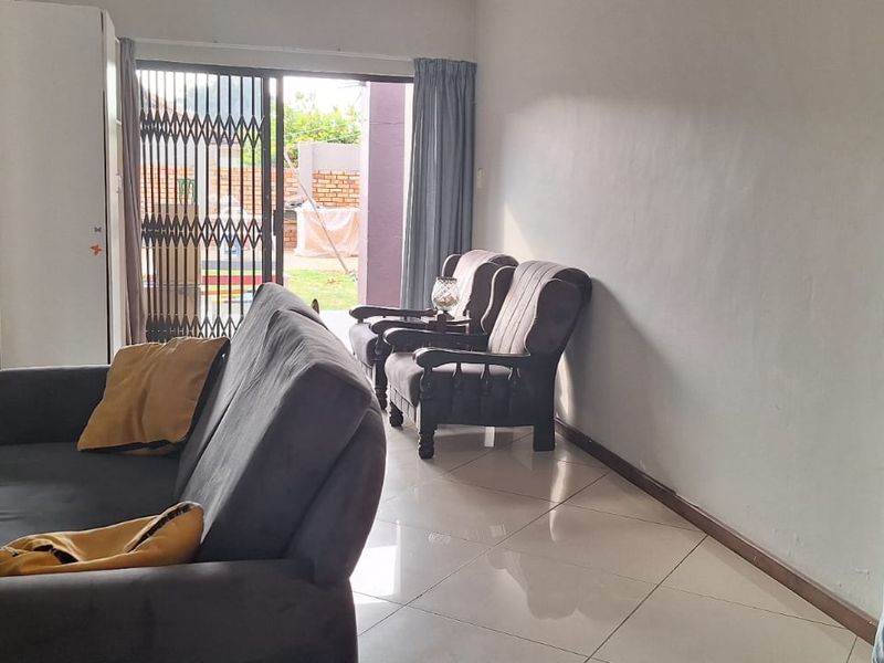 Well situated Family home - Photo 7