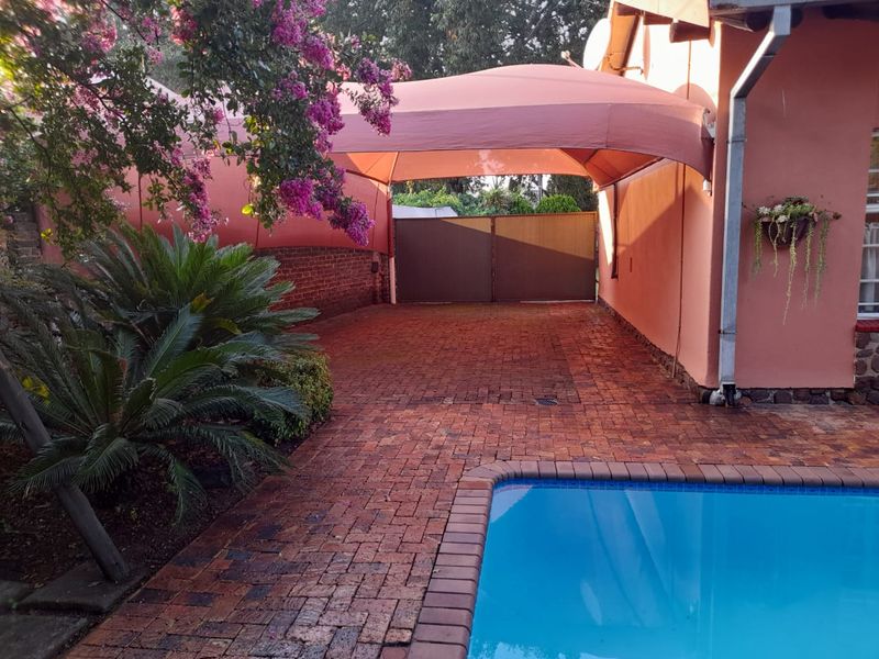 "3-bedroom home for sale in a sought-after area of Old Vaalpark." - Photo 3