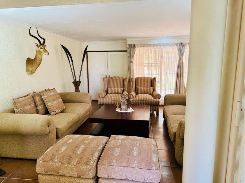 3 Bedroom House for Sale - Photo 4