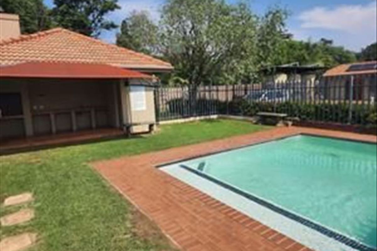 What a Buy - Photo 3