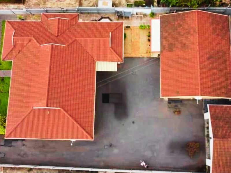 Contemporary Oasis with Ultimate Comfort and Security - Photo 3