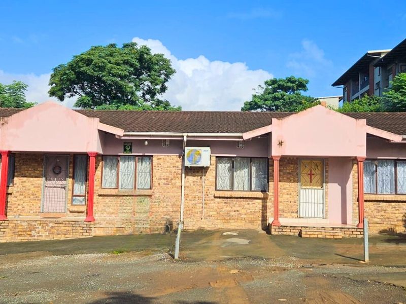 ***Exclusive Mandate ***  2-Bedroom Simplex in a Tranquil Complex - Photo 2