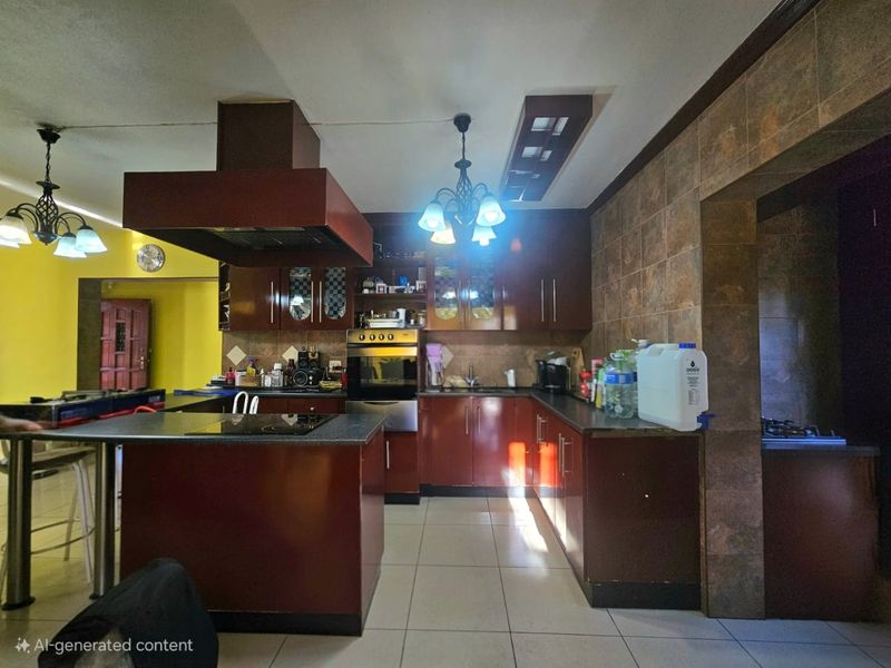 Prisitne 4 Bedroom Double Storey House in a desired area - Photo 3
