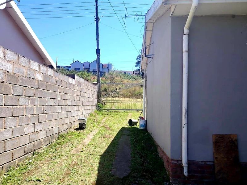 3 Bedroom House for Sale in Mdantsane - Photo 5
