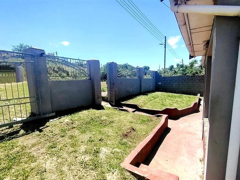 3 Bedroom House for Sale in Mdantsane - Photo 6