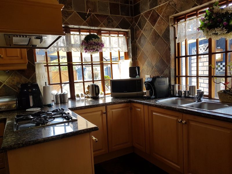 Kensington Charm - Photo 6