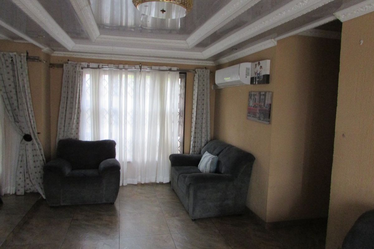 Newly Renovated 3 bedroom home in Kingsview Ext 3 - Photo 4