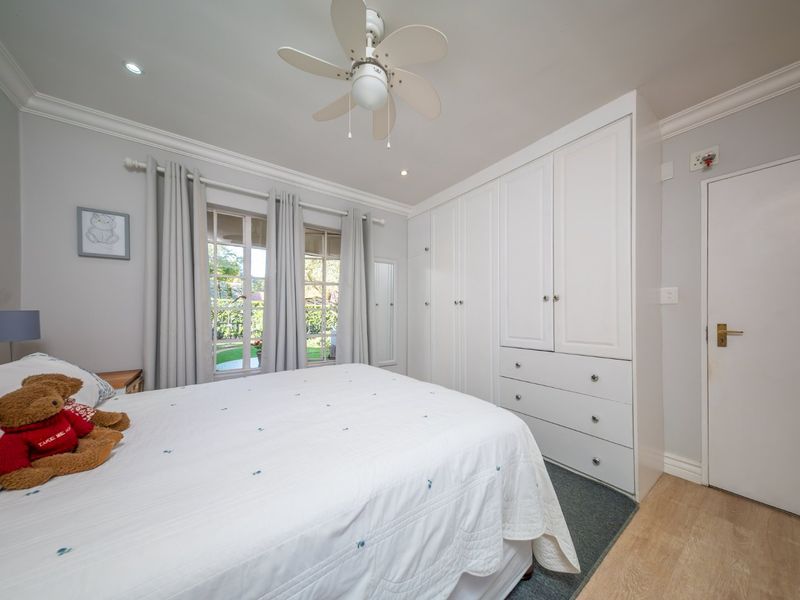 Charming Cottage in Beautiful Thornhill Estate - Photo 10