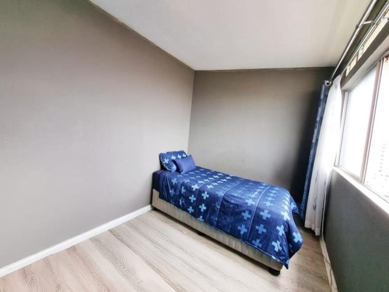 2 Bedroom,1 Bathroom Apartment for Sale in Amanzimtoti,Durban - Photo 9