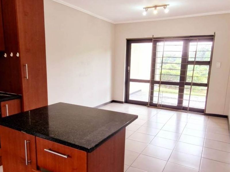 2 Bedroom,1 Bathroom Apartment For Sale in Sherwood, Durban - Photo 3