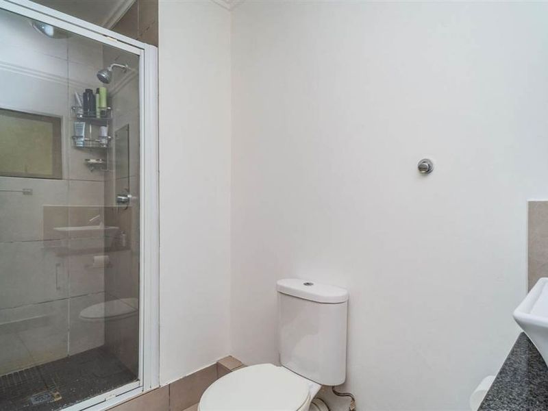 2 Bedroom,1 Bathroom Apartment For Sale in Sherwood, Durban - Photo 9