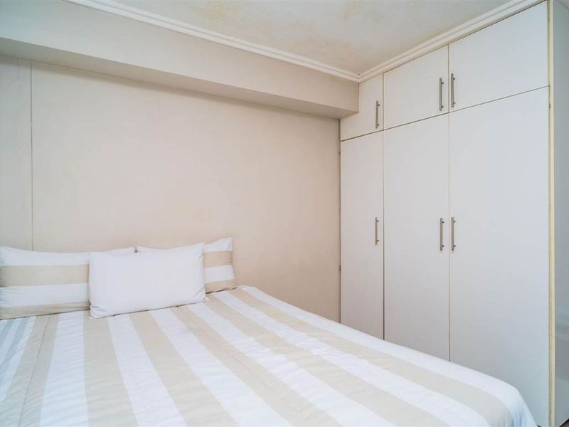 2 Bedroom,1 Bathroom Apartment For Sale in Sherwood, Durban - Photo 7
