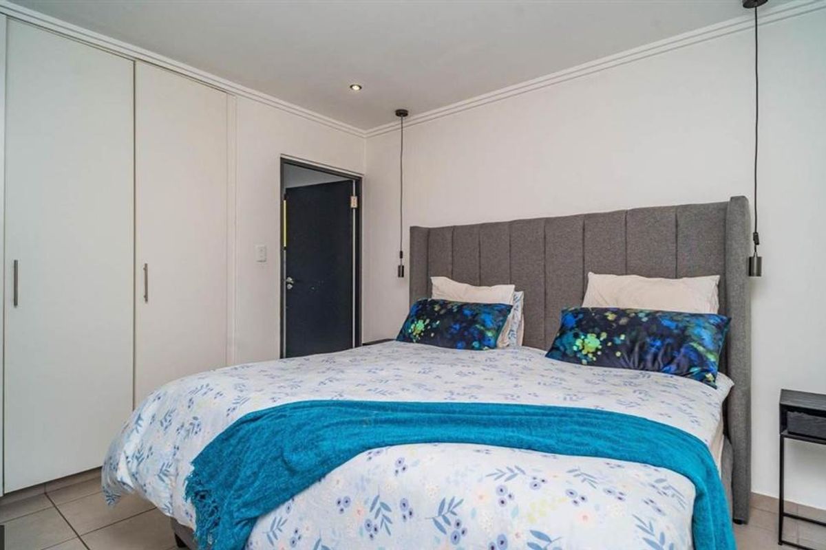 2 Bedroom,1 Bathroom Apartment For Sale in Sherwood, Durban - Photo 5