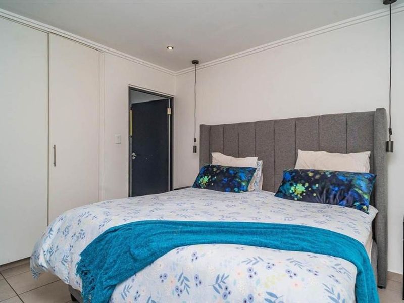 2 Bedroom,1 Bathroom Apartment For Sale in Sherwood, Durban - Photo 5