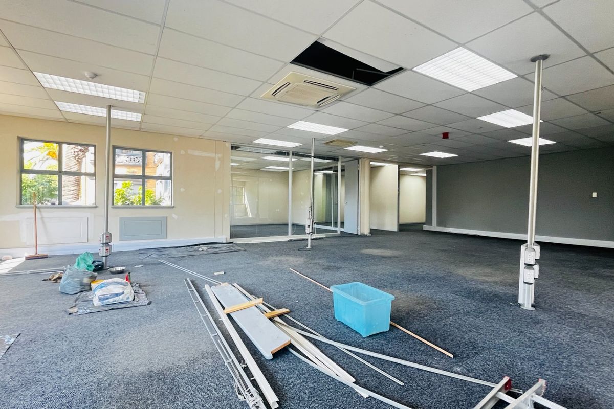 Ground Floor Office with Flexible Layout - Photo 4