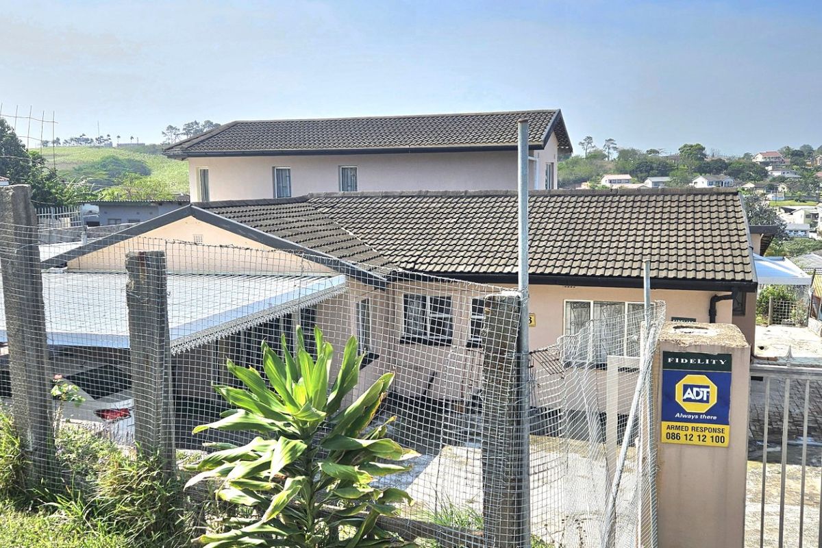 Warm and Inviting 4-Bedroom Home in Sought-After Stanger Manor - Photo 2