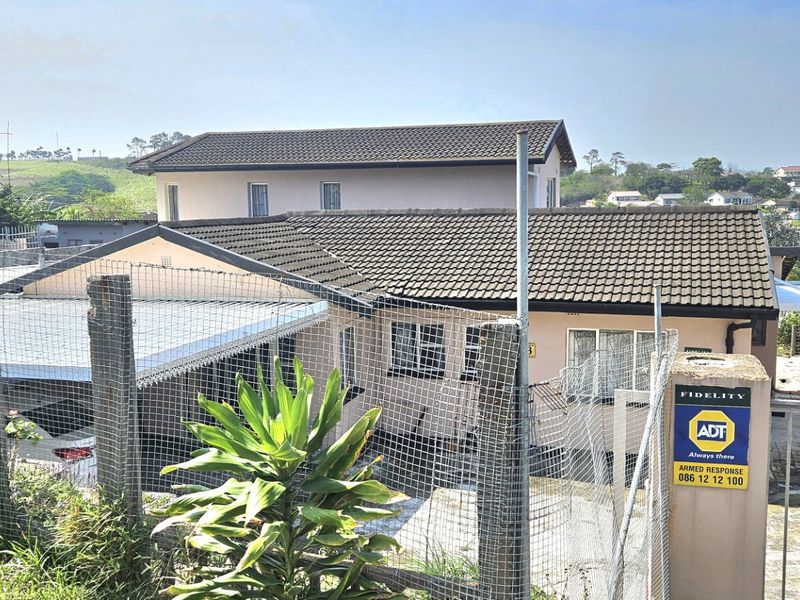 Warm and Inviting 4-Bedroom Home in Sought-After Stanger Manor - Photo 2