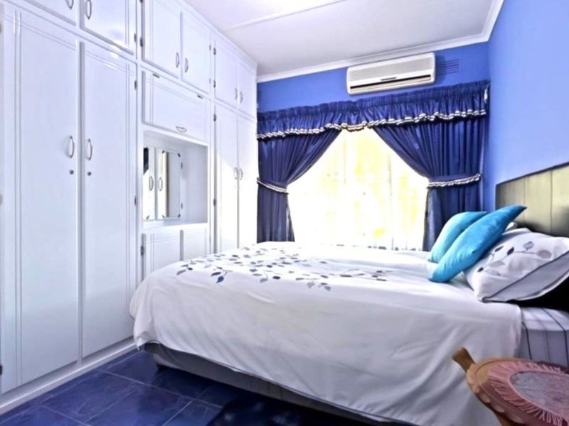 Charming Double-Storey Home in Prestigious Stanger Manor  - Photo 4