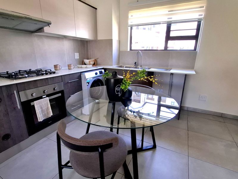 Modern 2 bedroom 2 bathroom apartment, in central. Brand new development no transfer costs - Photo 4