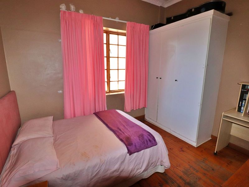 Versatile 3-Bedroom Home with Teen Pad, Granny Flat, and Entertainment Area - Photo 7