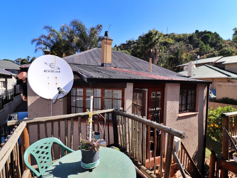 Versatile 3-Bedroom Home with Teen Pad, Granny Flat, and Entertainment Area - Photo 5