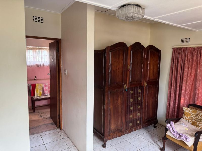 Character-Filled Home for Sale in Kensington - Photo 10