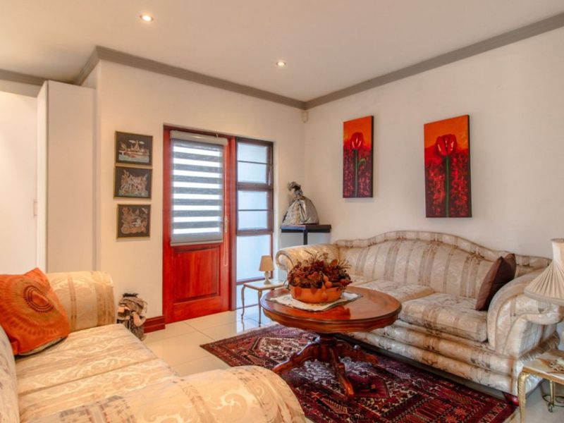 Stylish 3-Bedroom Cluster with Pool in Secure Estate - Photo 10