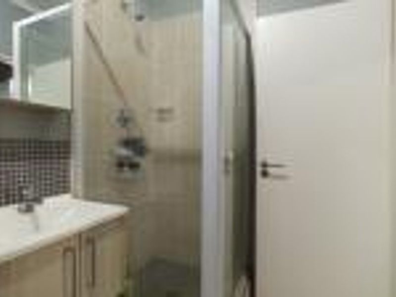 BEVERLEY/LONEHILL : GROUND FLOOR 1 BEDROOM - Photo 7