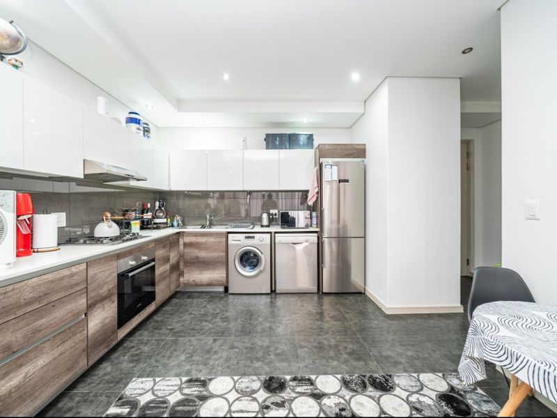 1 Bed Flat – Spacious, Secure & Stylish Living - Photo 1
