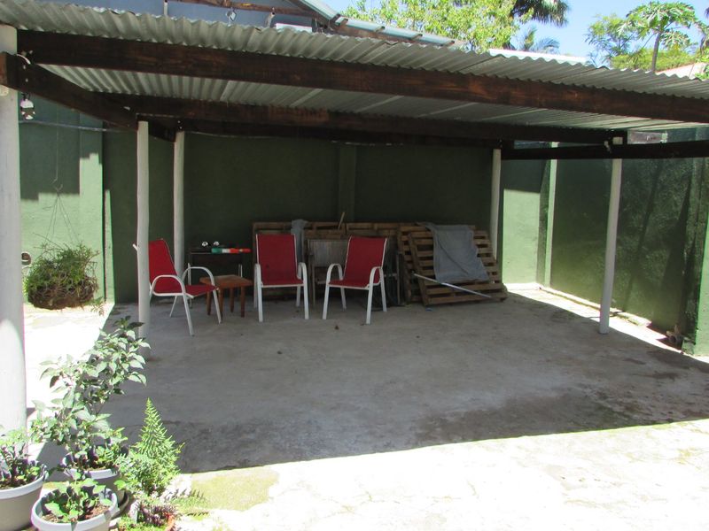 Versatile 6-Bedroom Home in Prime White River Location - Photo 9