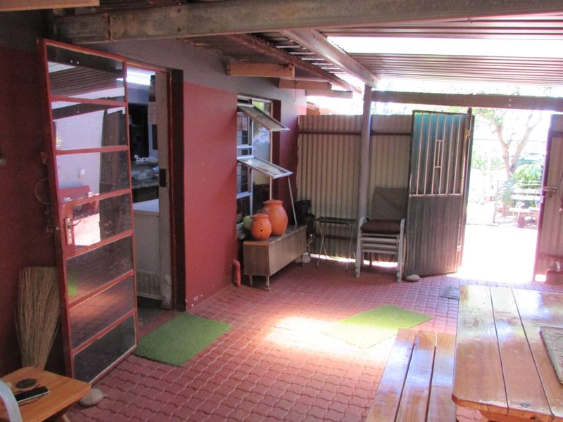 6 Bed House in White River Ext 3 for Sale - Photo 8