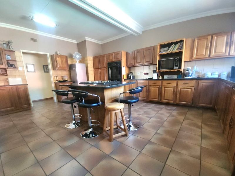 Don’t Miss Out on This Stunning Family Home in Voeltjiedorp, Brits!  - Photo 7