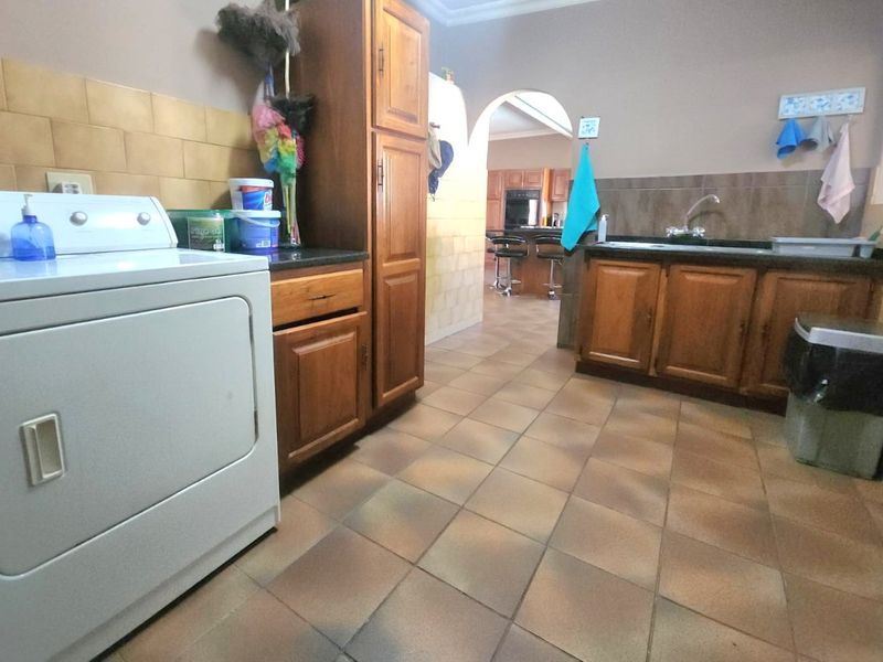 Don’t Miss Out on This Stunning Family Home in Voeltjiedorp, Brits!  - Photo 8