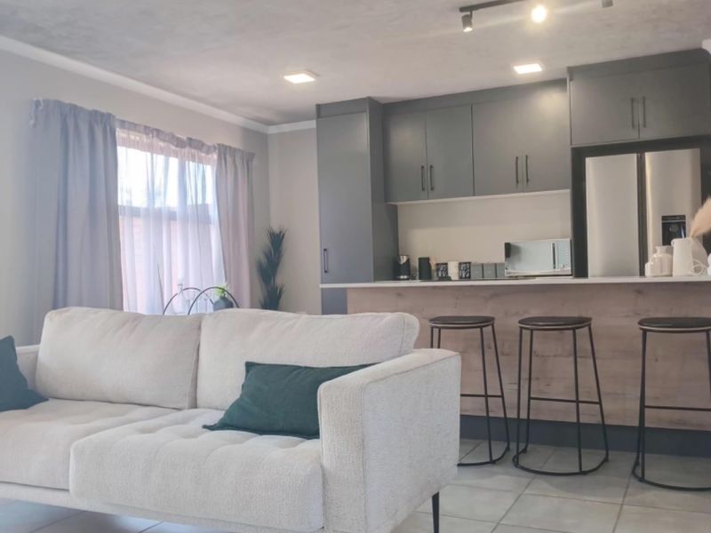 3 Bed House in Sinoville for Sale - Photo 8